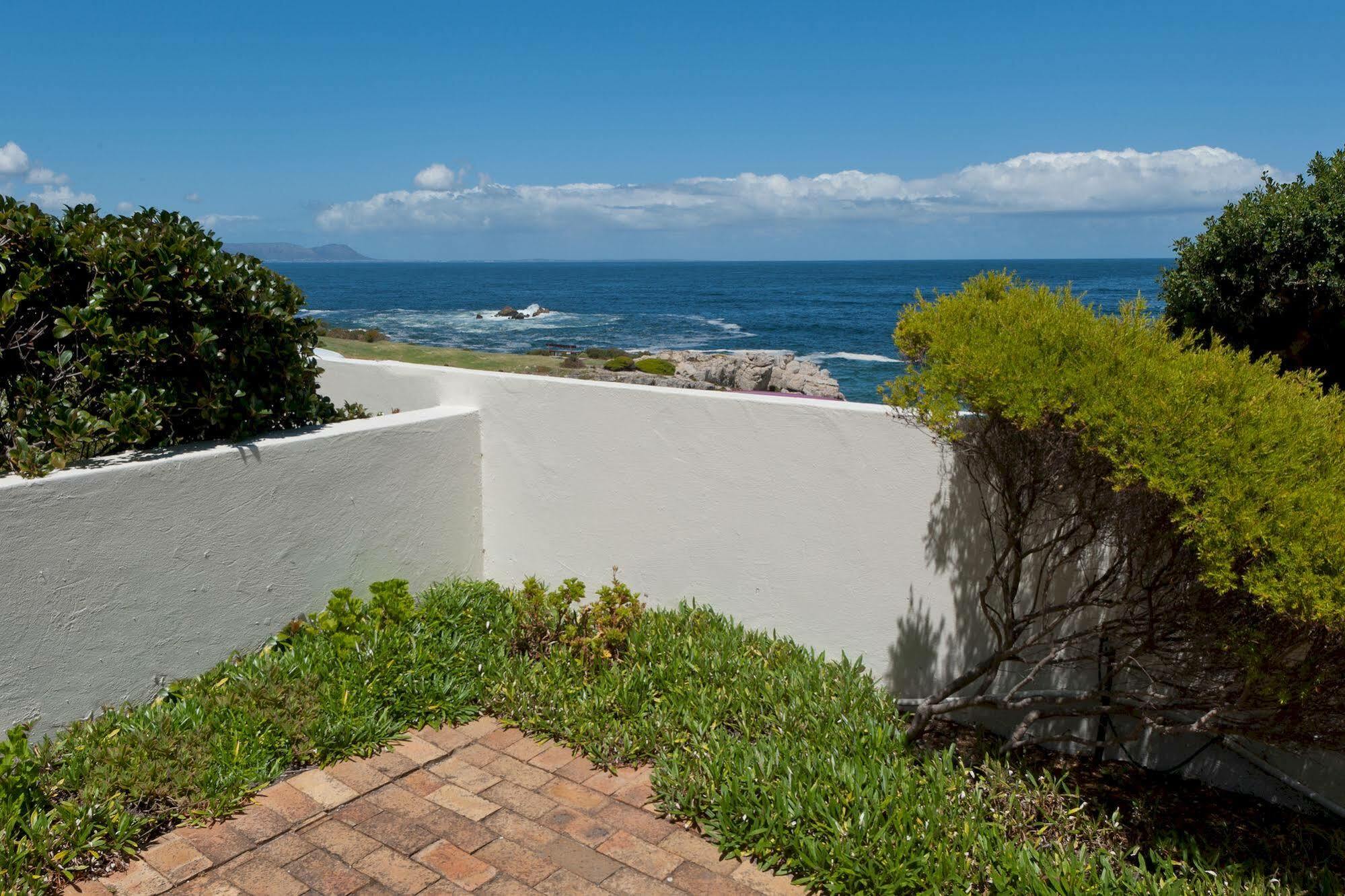 Windsor Self Catering Apartments Hermanus Exterior foto